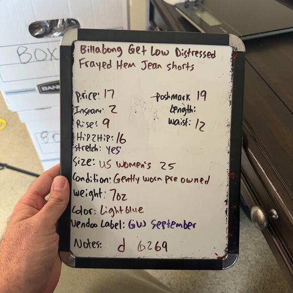 Billabong Get Low Distressed Frayed Hem Jean Shorts US Women's 25 - Picture 5 of 5